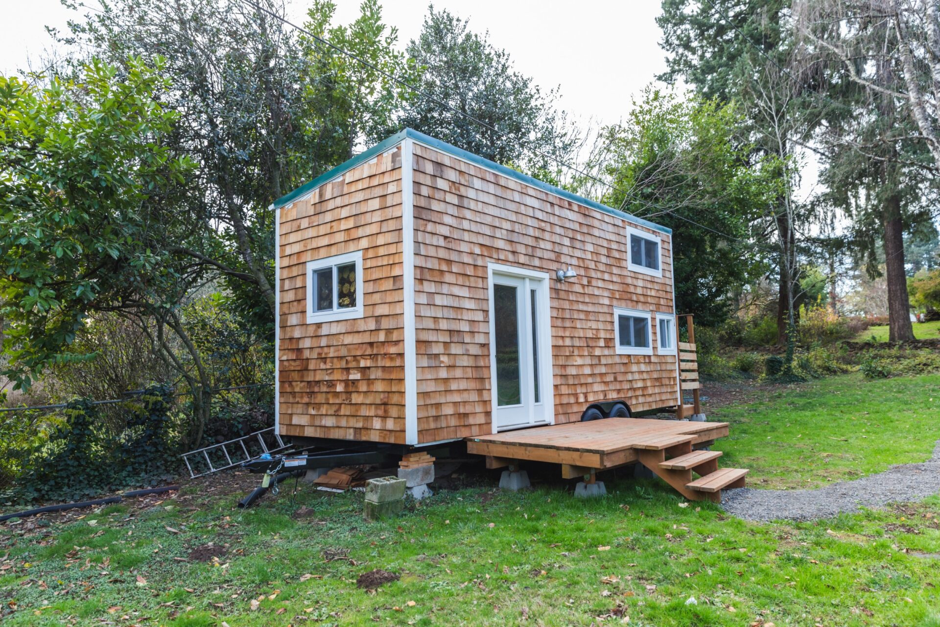 Portable tiny home